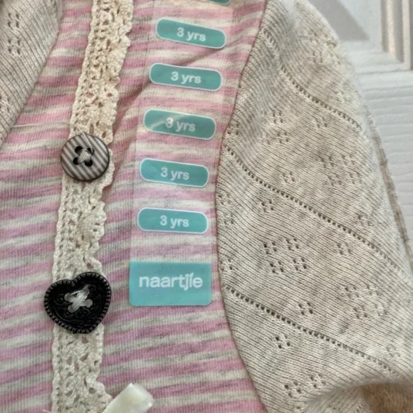 Lovely Naartjie NWT 3 XS Hooded lace dress with matching leggings.
